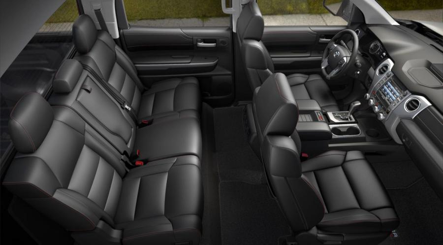 Интерьер Toyota Tundra TRD Pro CrewMax 2019 года  (фото 20 из 27)